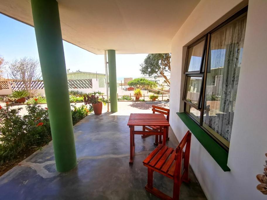 Zur Waterkant Guesthouse Людериц Экстерьер фото
